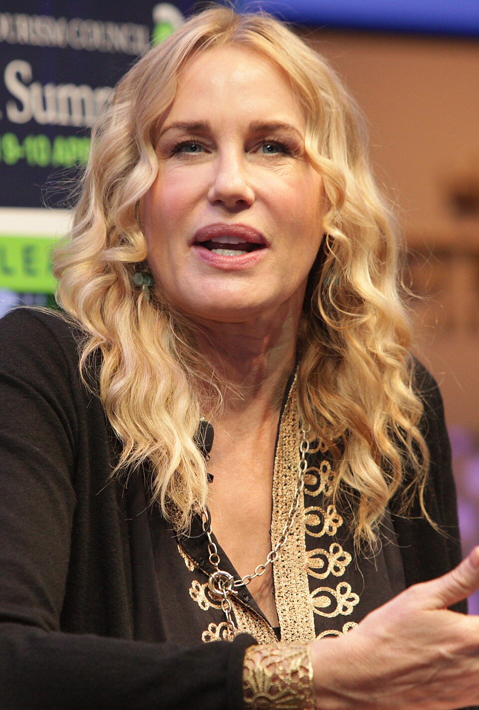 Daryl Hannah at a public event in 2013